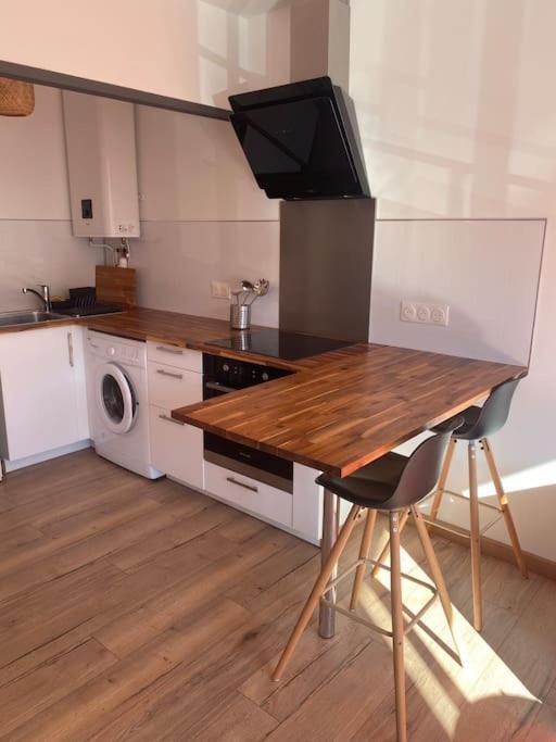 Studio Moderne Et Cosy Avec Balcon Et Parking Leilighet Périgueux Eksteriør bilde