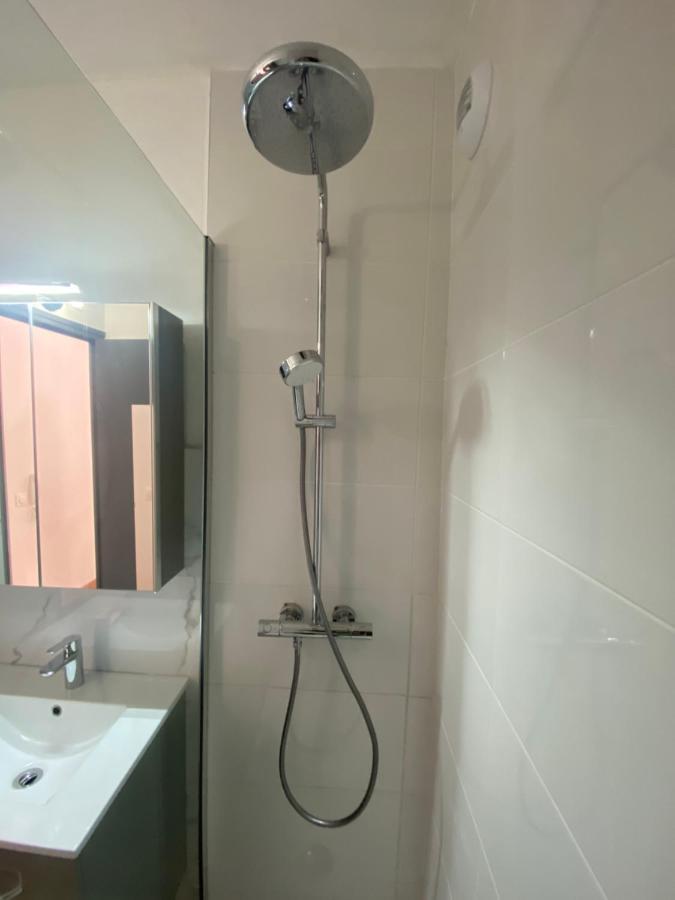 Studio Moderne Et Cosy Avec Balcon Et Parking Leilighet Périgueux Eksteriør bilde
